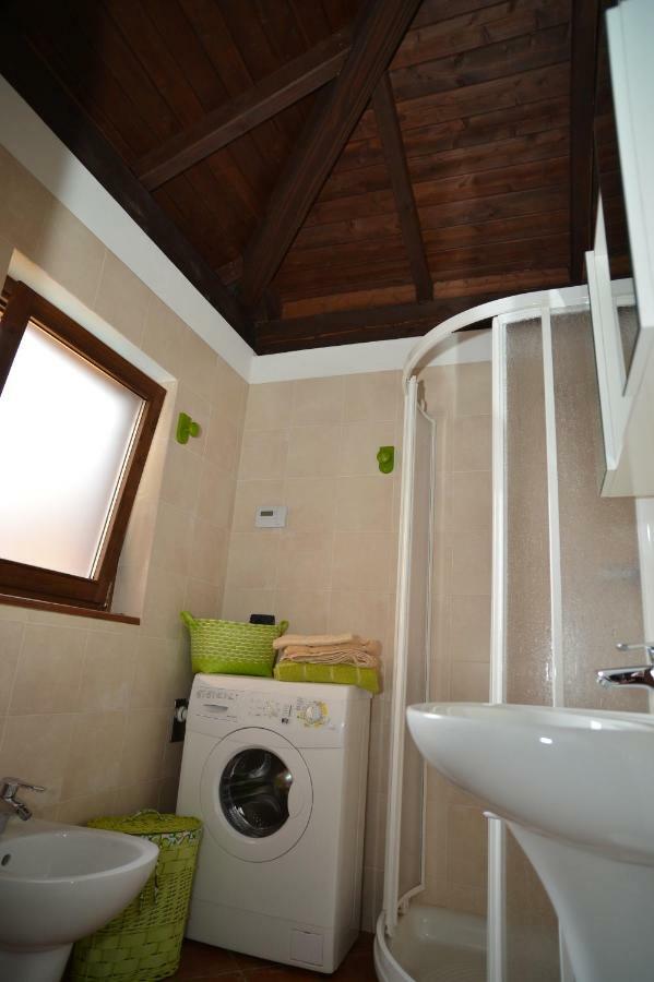 Il Basciutin Apartment Pettenasco Exterior photo