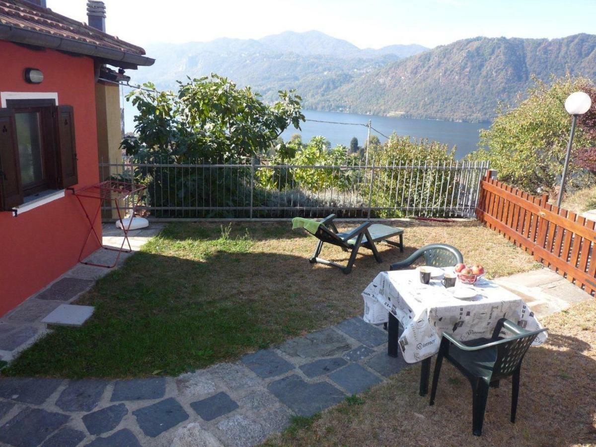 Il Basciutin Apartment Pettenasco Exterior photo